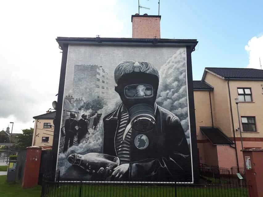 A Leisurely Walk Through Derry's Rich History